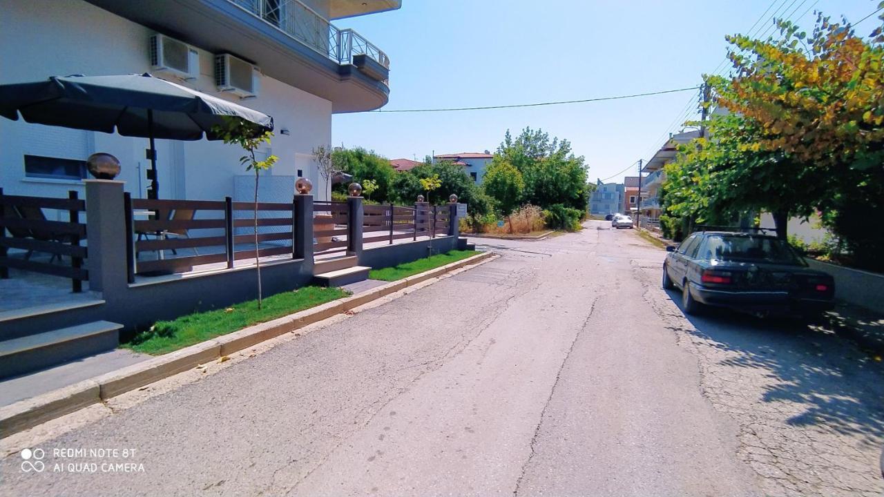 Filippou Luxury Apartments Floyitá Eksteriør bilde