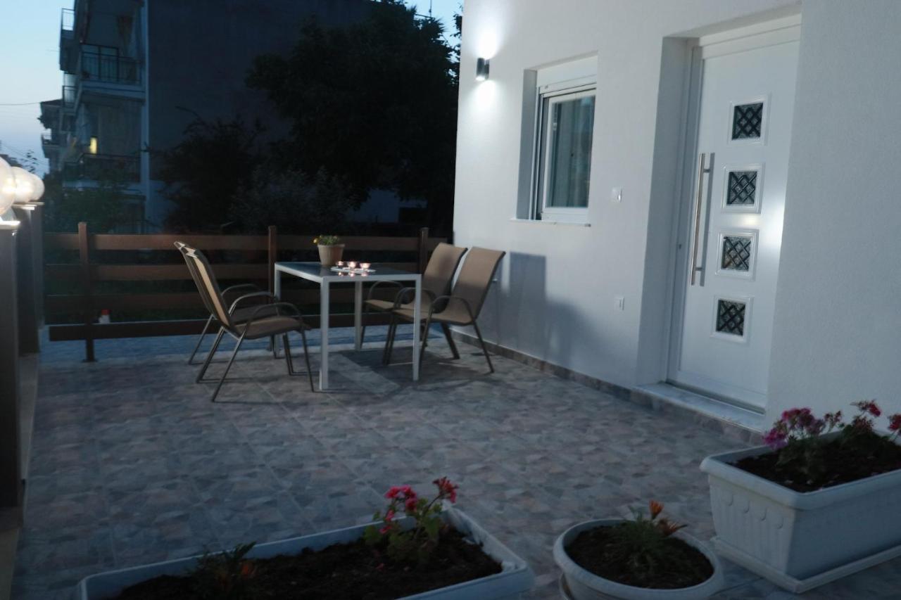 Filippou Luxury Apartments Floyitá Eksteriør bilde