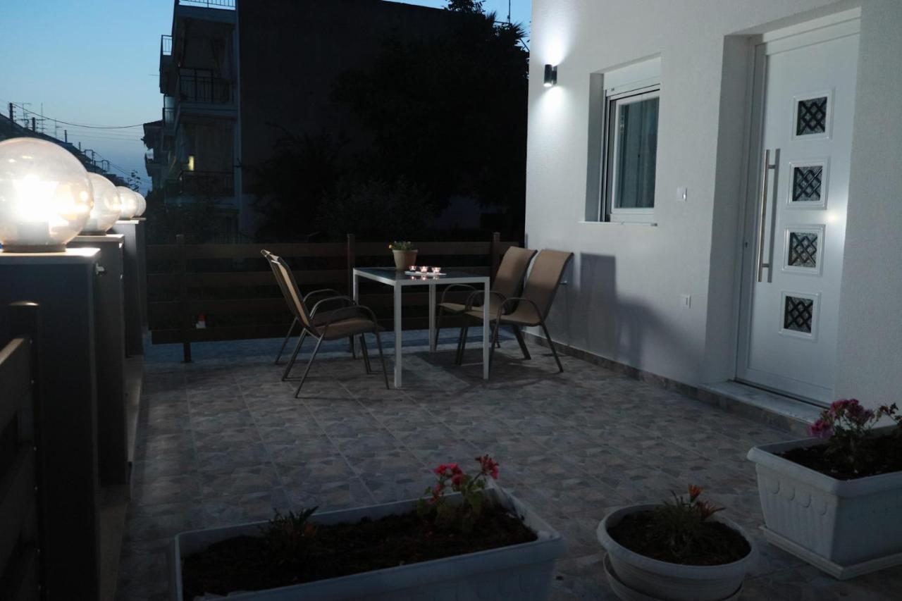 Filippou Luxury Apartments Floyitá Eksteriør bilde